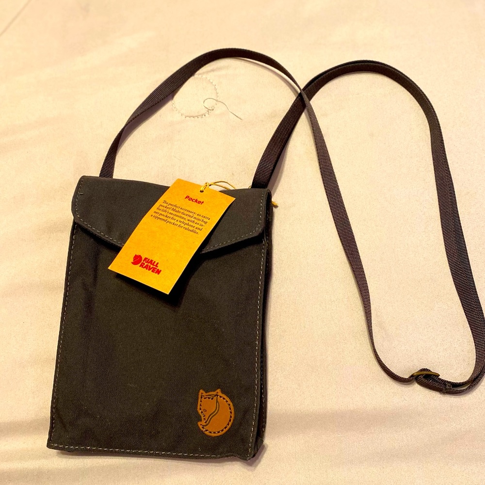 FJall Raven G-1000 Multi-faceted Mini Bag - NWT